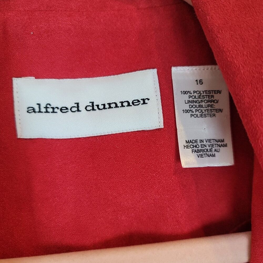 Alfred Dunner Womens Red Faux Suede Jacket Sz 16 Button Front Lined Blazer - Picture 5 of 6
